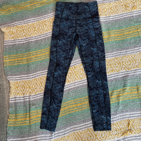 Lululemon fast and free 7/8 tights - Picture 2 of 3